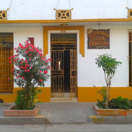 Hospederia Casa Familiar Hotell Santa Marta  Exteriör bild