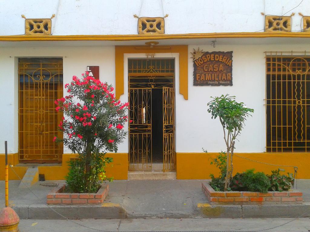 Hospederia Casa Familiar Hotell Santa Marta  Exteriör bild