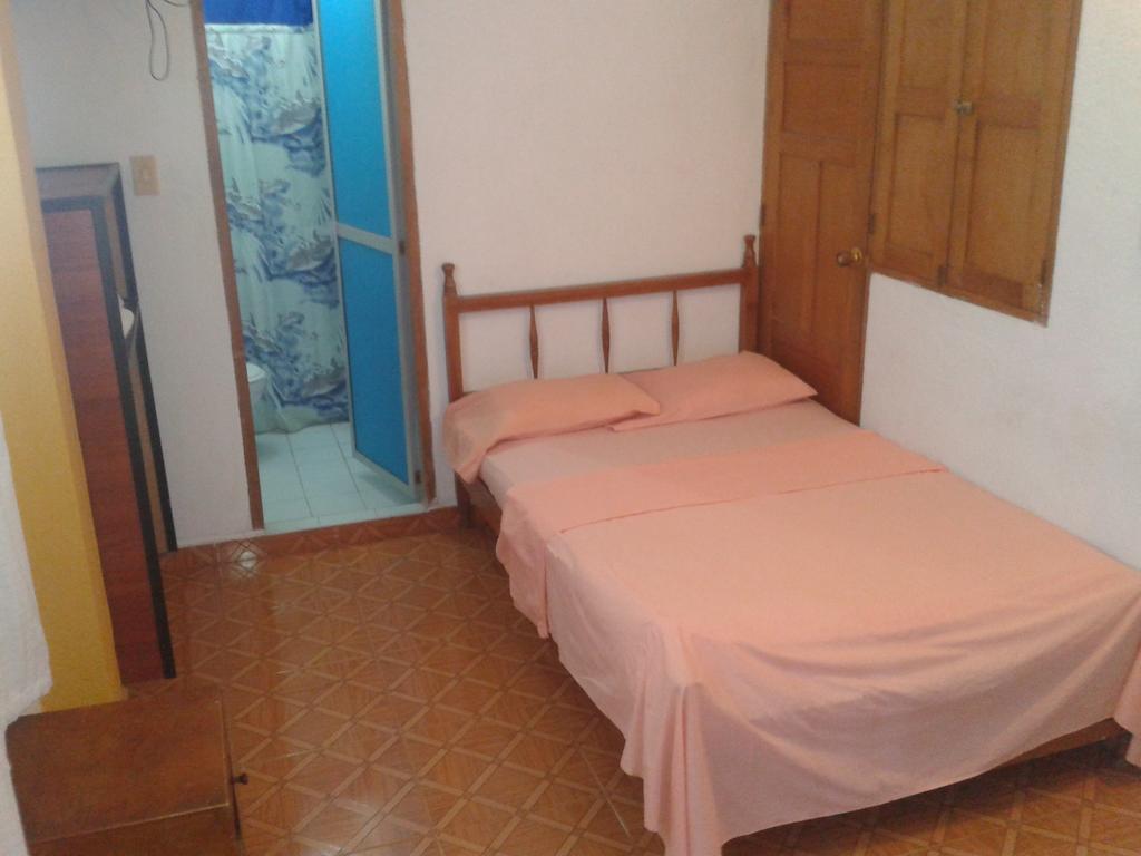 Hospederia Casa Familiar Hotell Santa Marta  Rum bild