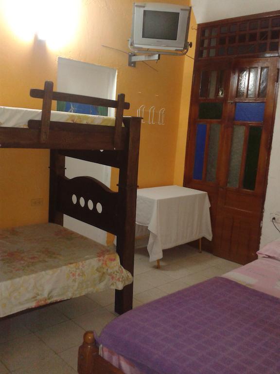 Hospederia Casa Familiar Hotell Santa Marta  Rum bild