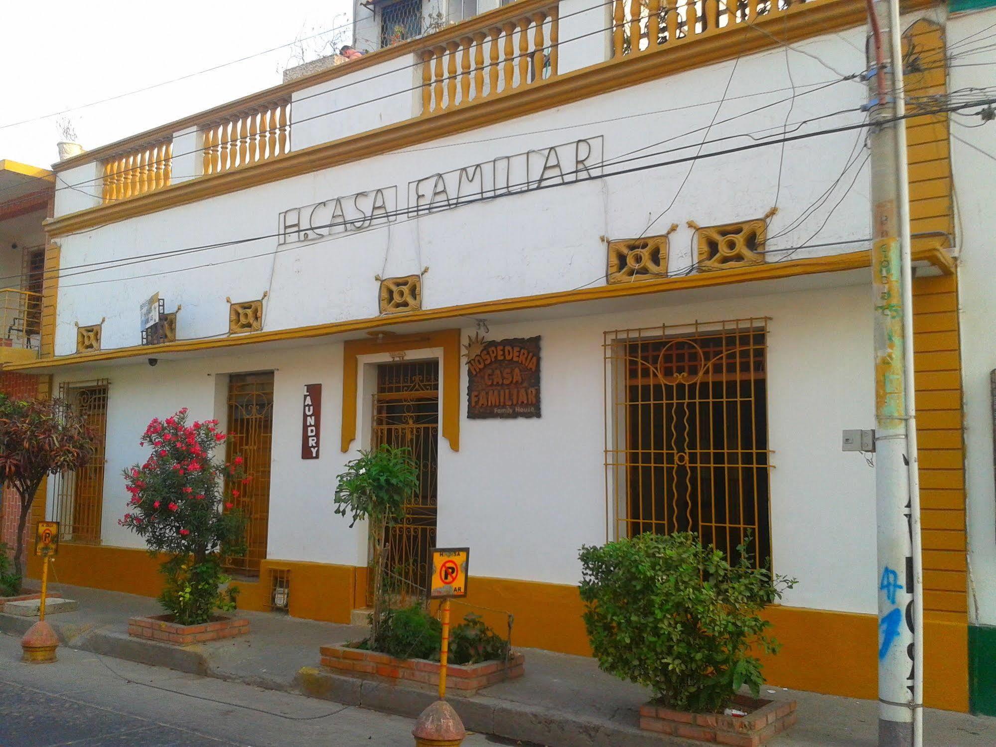 Hospederia Casa Familiar Hotell Santa Marta  Exteriör bild